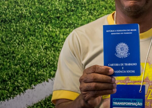 emprego e desemprego