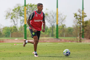 Allyson, zagueiro do Cuiabá