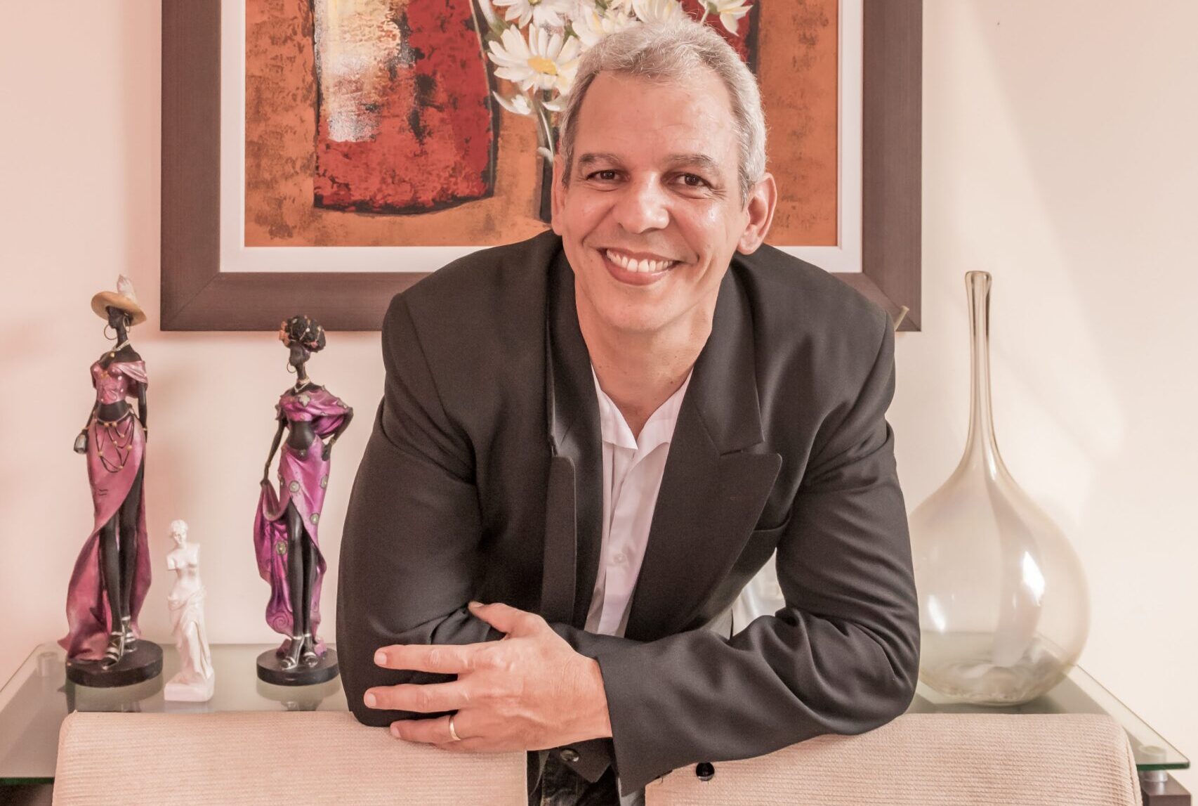 Aroldo Veiga, autor de: Livro, um sobrevivente