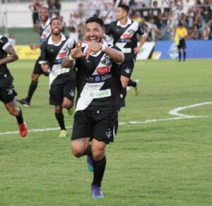 Vandinho, atacante do Mixto