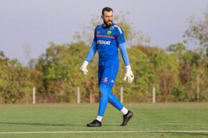 Walter, goleiro do Cuiabá, treinos