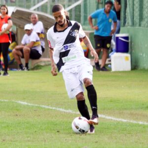 Wescley, meio-campo do Mixto