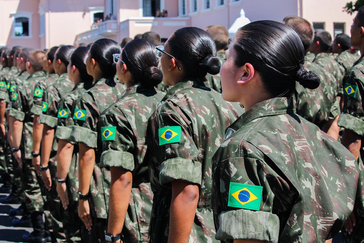 mulheres serviço militar