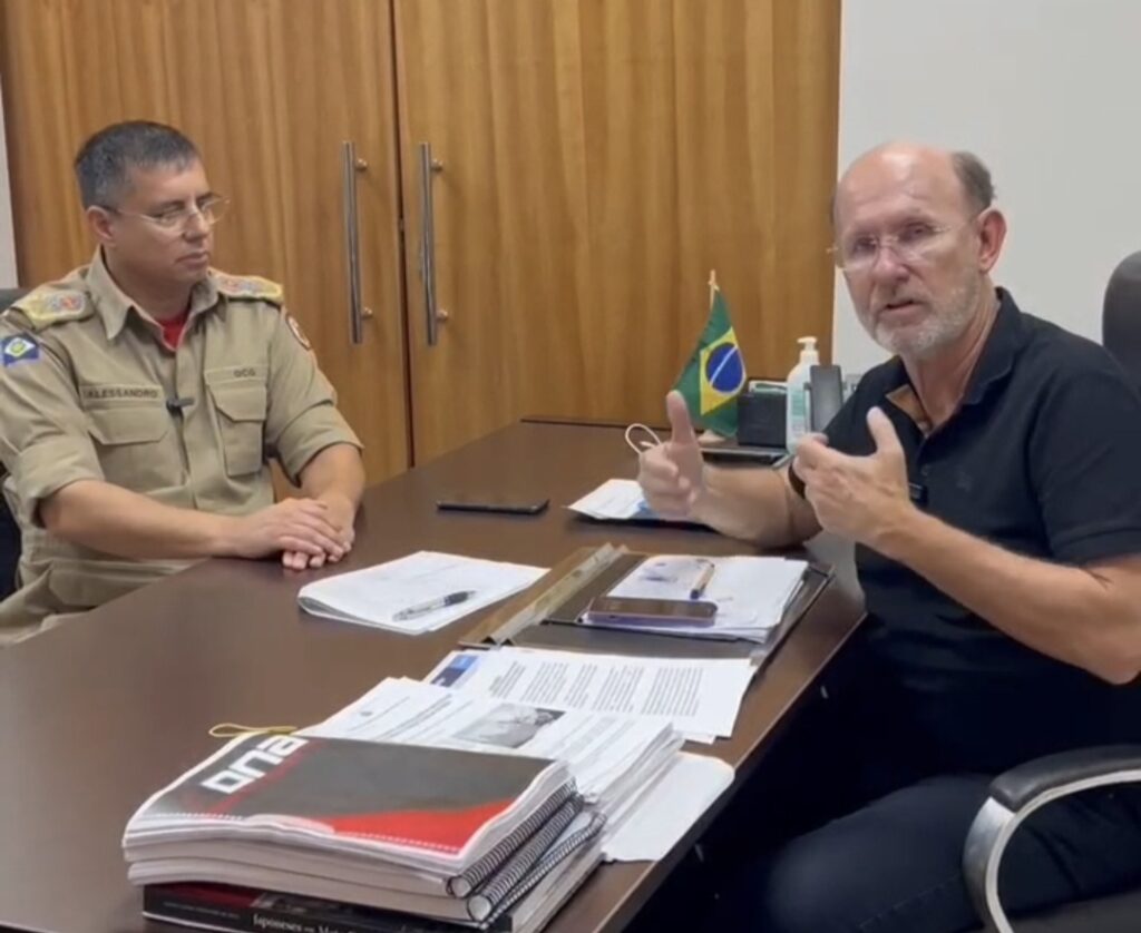 Bombeiros vão intensificar combate a incêndio no Pantanal