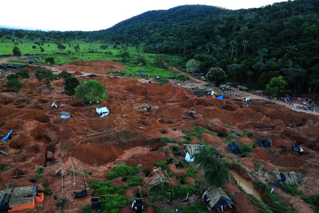 garimpo na Serra da Borda