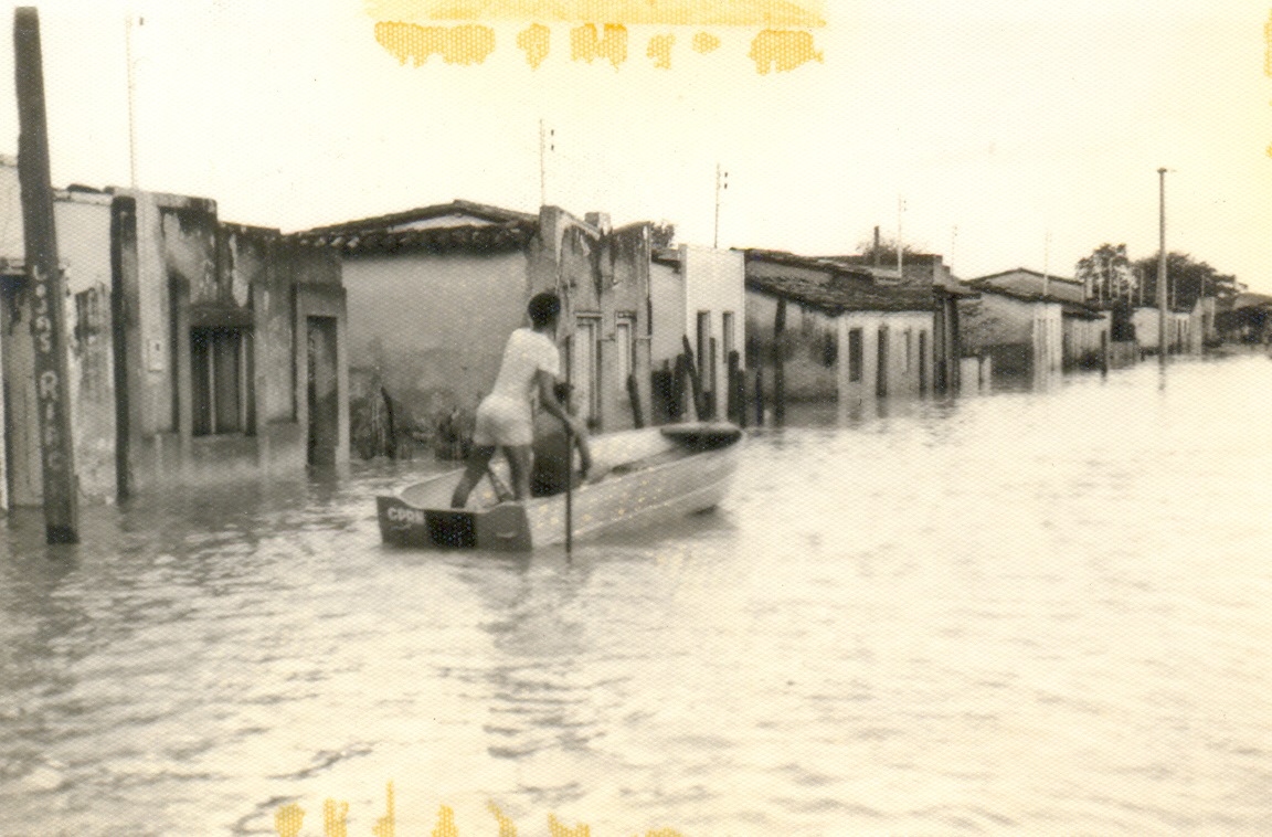 Enchente de 1974 em Cuiabá. Fotos: Jorge Thompson
