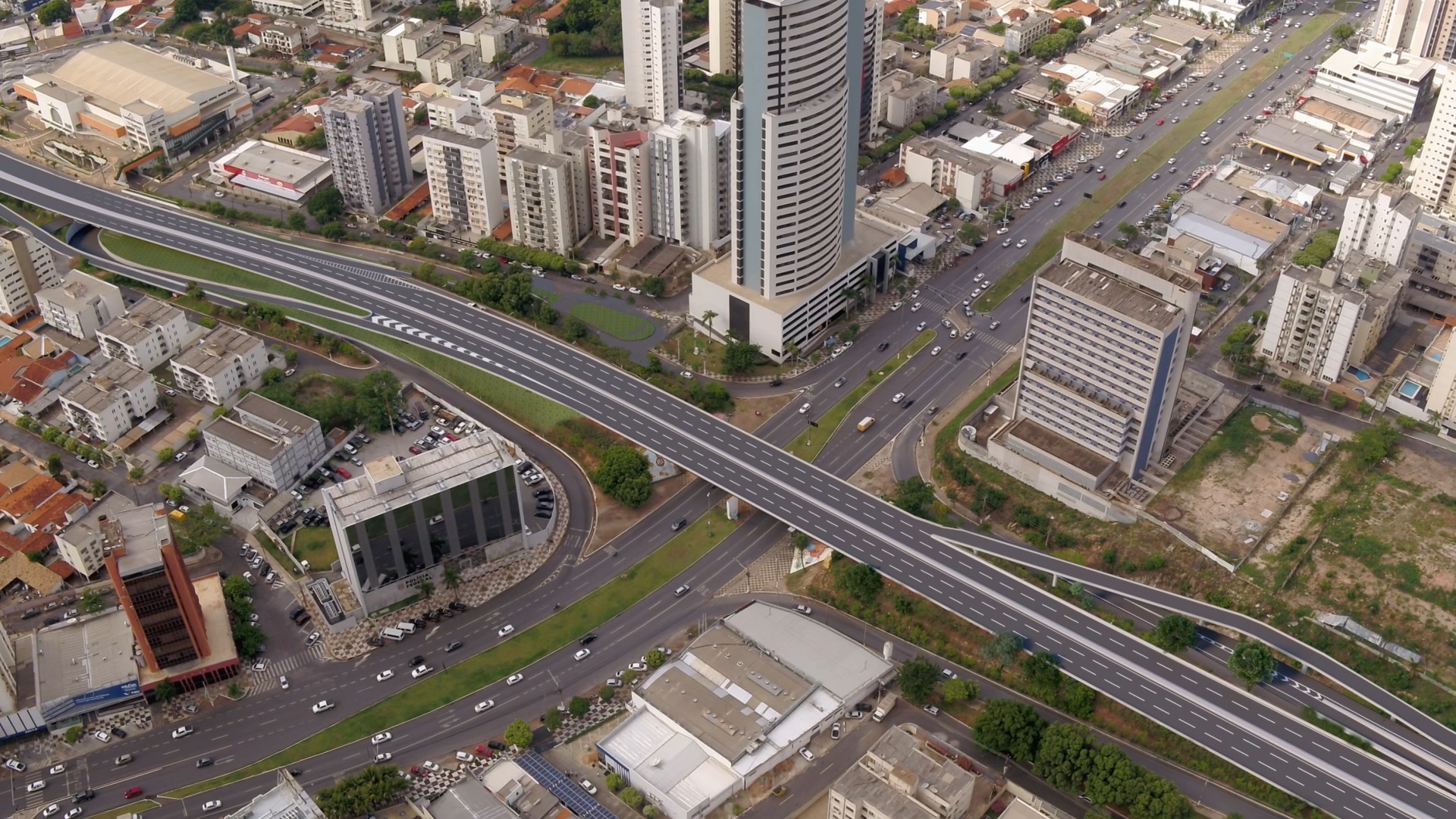 nova trincheira na avenida Miguel Sutil