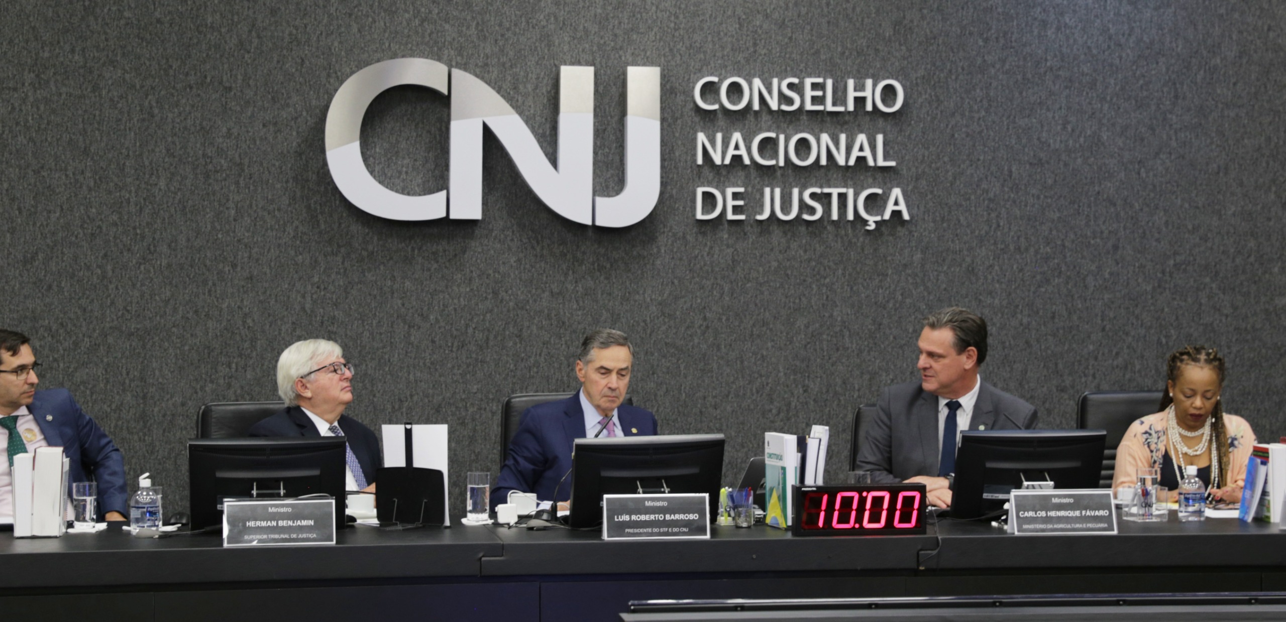 Fávaro desmate químico