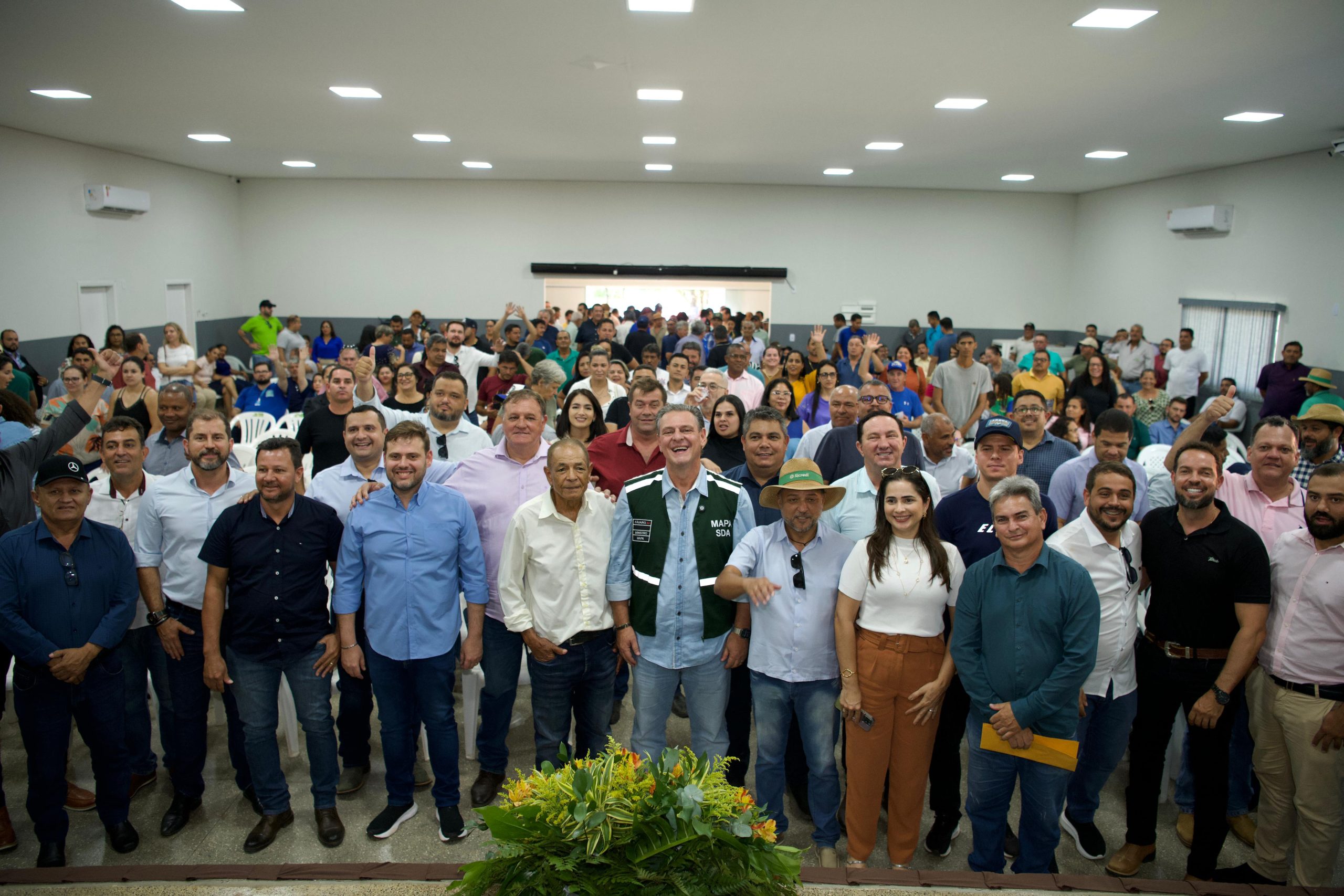 Carlos Fávaro e prefeitos