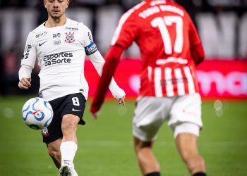 Corinthians perde para o Estudiantes e é eliminado da Libertadores